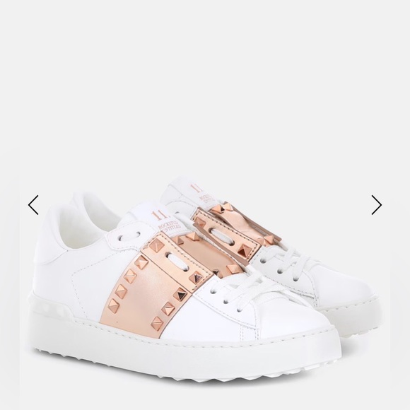 Authentic Valentino Garavani Rockstud Open Leather Sneakers. Size 5 (EU 35)